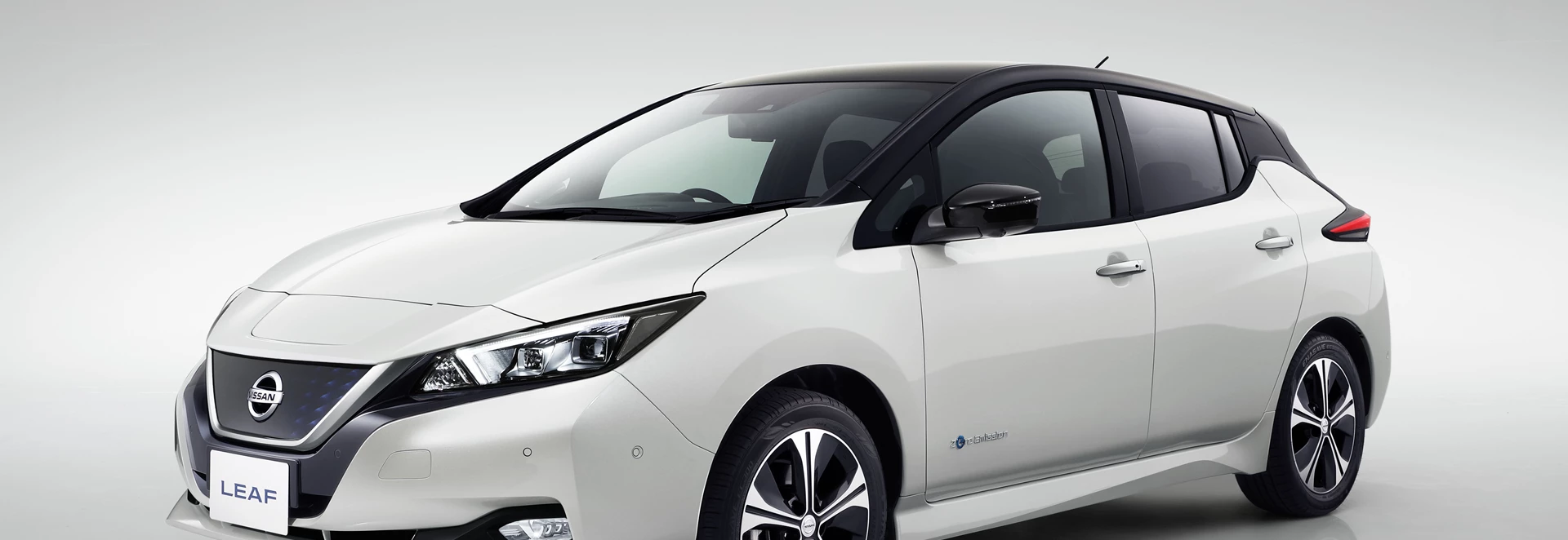Nissan reveals the 2018 Leaf 